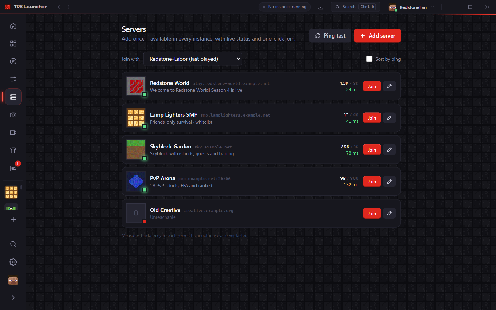 The server list with live status and ping